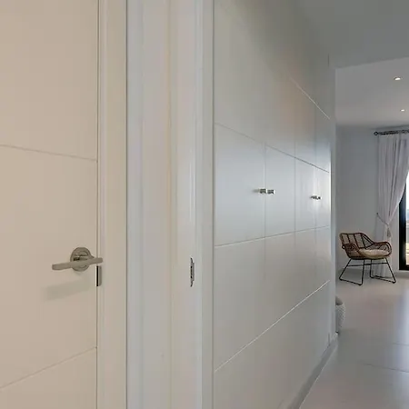 2 Bedroom Penthouse With Sea View @ Hills Lejlighed
