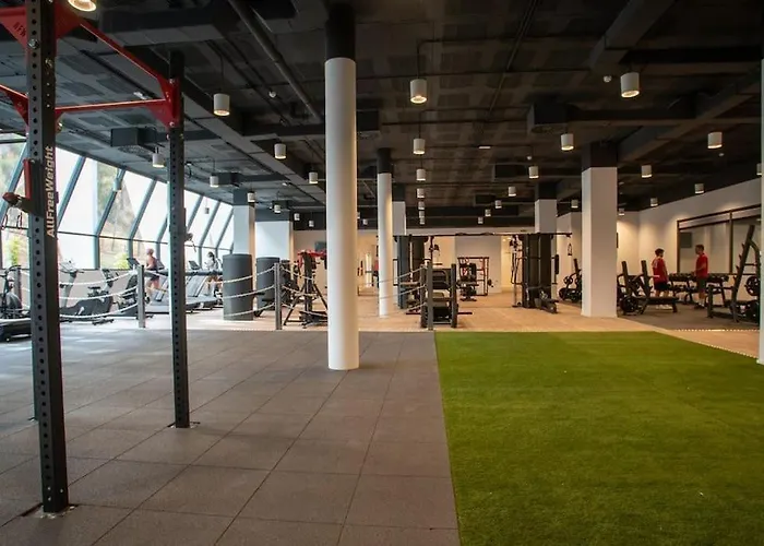 2 Bedroom Penthouse With Sea View @ Hills