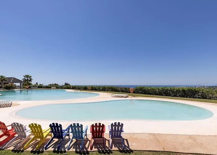 2 Bedroom Penthouse With Sea View @ Hills *