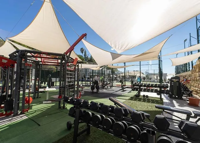 2 Bedroom Penthouse With Sea View @ Hills アパート エステポナ