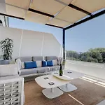 2 Bedroom Penthouse With Sea View @ Hills Lägenhet *