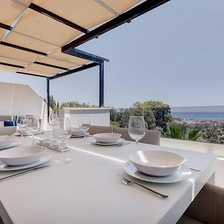 2 Bedroom Penthouse With Sea View @ Hills Apartamento *