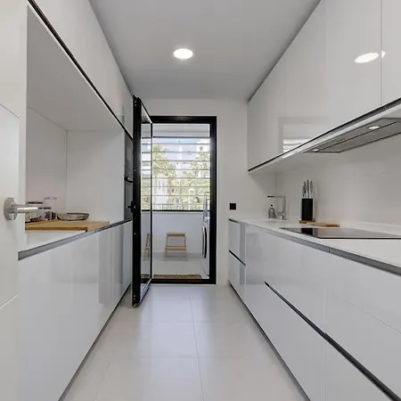 2 Bedroom Penthouse With Sea View @ Hills Appartement